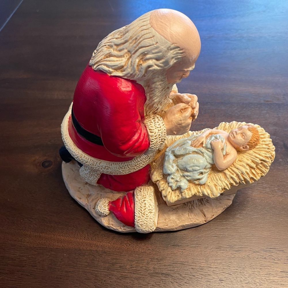 Kneeling Santa Figurine, Praying Over Baby Jesus 1976 R.P. Gauer